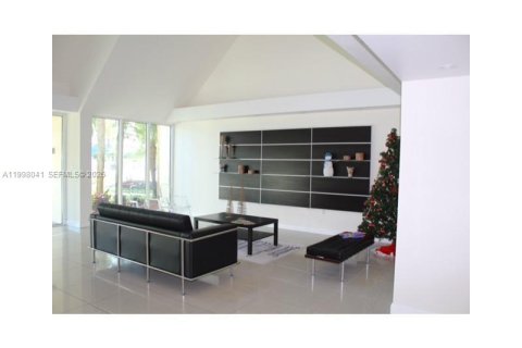 Condo in Weston, Florida, 2 bedrooms  № 2063342 - photo 3