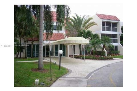 Condo in Weston, Florida, 2 bedrooms  № 2063342