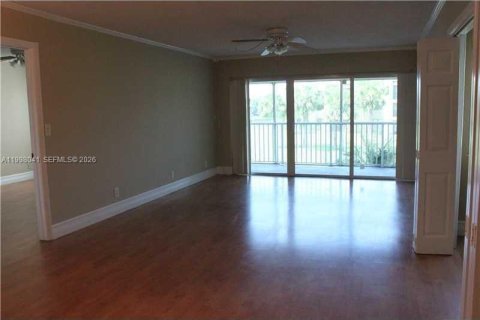 Condo in Weston, Florida, 2 bedrooms  № 2063342 - photo 4