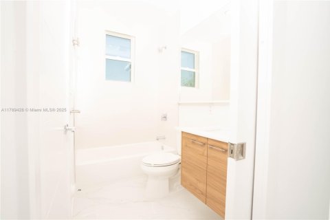 Купить виллу или дом в Майами, Флорида 4 спальни, № 2048257 - фото 14