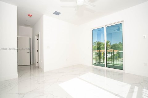 Купить виллу или дом в Майами, Флорида 4 спальни, № 2048257 - фото 21