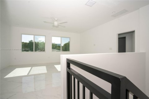 Купить виллу или дом в Майами, Флорида 4 спальни, № 2048257 - фото 16