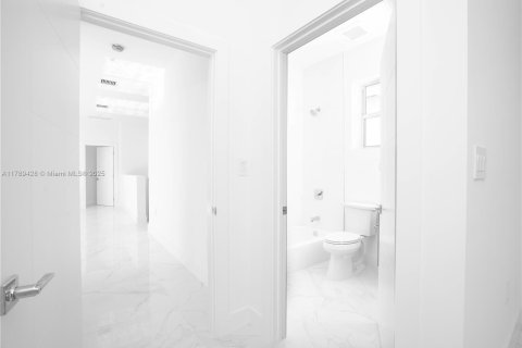 Купить виллу или дом в Майами, Флорида 4 спальни, № 2048257 - фото 19