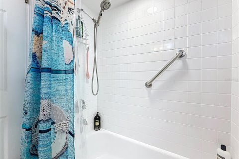 Copropriété à vendre à Clearwater, Floride: 2 chambres, 87.89 m2 № 1886879 - photo 19