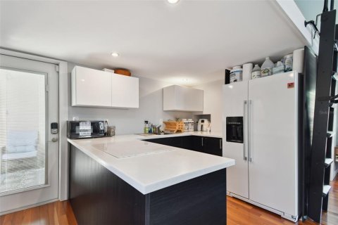 Appartement à louer à Saint Petersburg, Floride: 1 chambre, 37.16 m2 № 2436934 - photo 3
