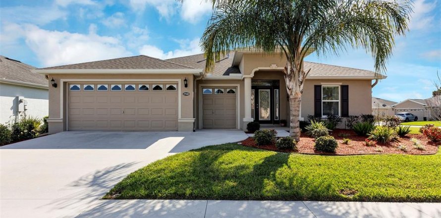 Villa ou maison à Leesburg, Floride 3 chambres, 185.9 m2 № 2411625