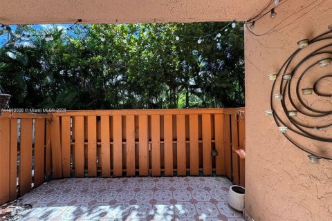 Condominio en alquiler en Miami Lakes, Florida, 1 dormitorio, 62.43 m2 № 1949193 - foto 5