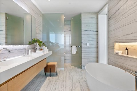 Condominio en venta en Miami Beach, Florida, 3 dormitorios, 207.45 m2 № 1707381 - foto 5