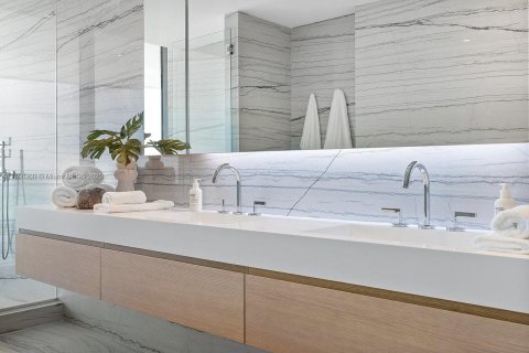 Condominio en venta en Miami Beach, Florida, 3 dormitorios, 207.45 m2 № 1707381 - foto 4
