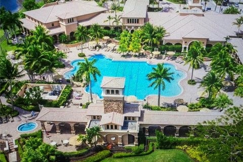 Apartamento en Parkland, Florida 3 dormitorios, 130.16 m2 № 2090976
