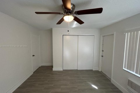 Купить кондоминиум в Дания-Бич, Флорида 2 спальни, 64.1м2, № 1958260 - фото 6