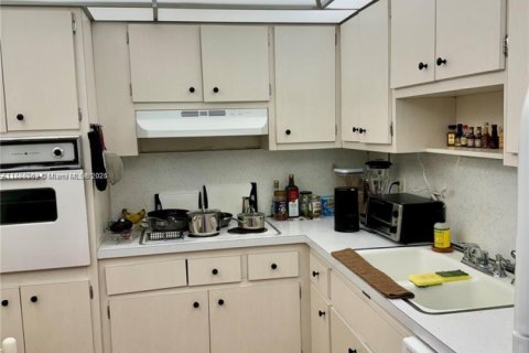 Copropriété à vendre à Sunny Isles Beach, Floride: 1 chambre, 65.5 m2 № 1862084 - photo 13