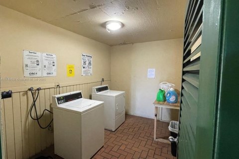 Condominio en venta en Miami, Florida, 1 dormitorio, 61.97 m2 № 1735937 - foto 11