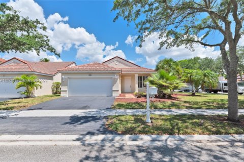 Casa en alquiler en Weston, Florida, 3 dormitorios, 133.78 m2 № 2078106 - foto 3