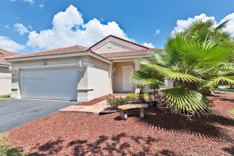 Casa en alquiler en Weston, Florida, 3 dormitorios, 133.78 m2 № 2078106 - foto 4
