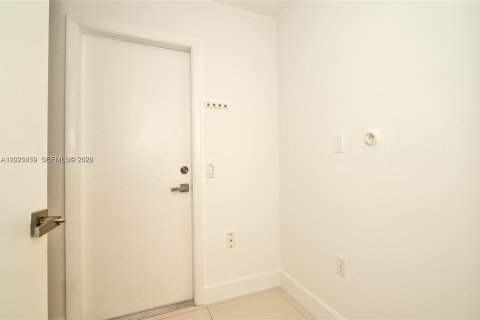 Casa en alquiler en Weston, Florida, 3 dormitorios, 133.78 m2 № 2078106 - foto 19