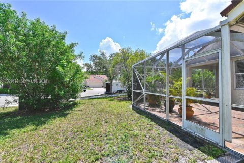 Casa en alquiler en Weston, Florida, 3 dormitorios, 133.78 m2 № 2078106 - foto 24