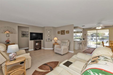 Casa en venta en Port Charlotte, Florida, 2 dormitorios, 115.57 m2 № 1438748 - foto 6
