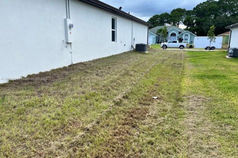 Casa en venta en Port St. Lucie, Florida, 4 dormitorios, 197.51 m2 № 1955955 - foto 13