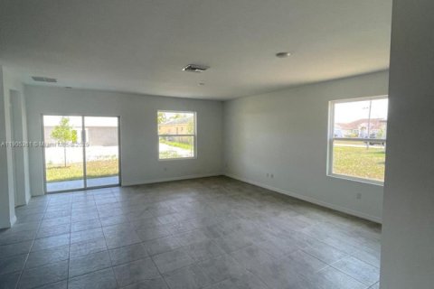 Casa en venta en Port St. Lucie, Florida, 4 dormitorios, 197.51 m2 № 1955955 - foto 5