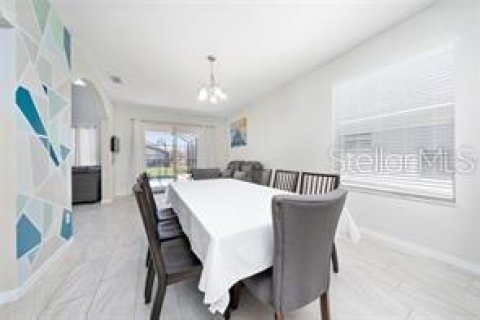 Villa ou maison à vendre à Kissimmee, Floride: 5 chambres, 210.7 m2 № 2143778 - photo 7