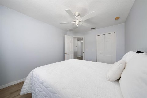 Villa ou maison à vendre à Kissimmee, Floride: 5 chambres, 210.7 m2 № 2143778 - photo 19