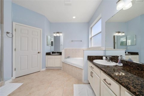 Villa ou maison à vendre à Kissimmee, Floride: 5 chambres, 210.7 m2 № 2143778 - photo 12