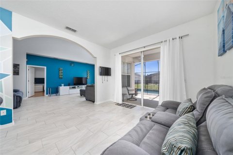 Villa ou maison à vendre à Kissimmee, Floride: 5 chambres, 210.7 m2 № 2143778 - photo 6