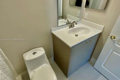 Condominio en alquiler en Miramar, Florida, 2 dormitorios, 110.55 m2 № 2009592 - foto 20