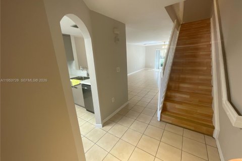 Condominio en alquiler en Miramar, Florida, 2 dormitorios, 110.55 m2 № 2009592 - foto 7