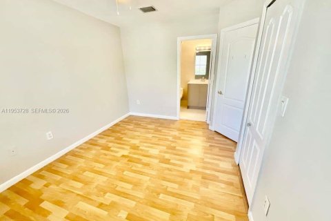 Condominio en alquiler en Miramar, Florida, 2 dormitorios, 110.55 m2 № 2009592 - foto 10