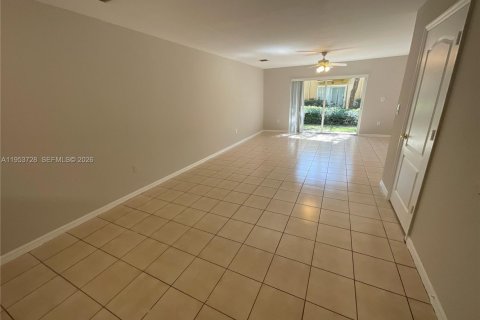 Condominio en alquiler en Miramar, Florida, 2 dormitorios, 110.55 m2 № 2009592 - foto 4