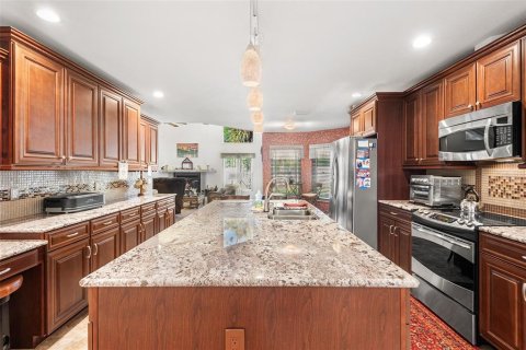 Villa ou maison à vendre à Winter Haven, Floride: 4 chambres, 243.87 m2 № 2428958 - photo 6