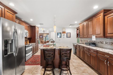 Villa ou maison à vendre à Winter Haven, Floride: 4 chambres, 243.87 m2 № 2428958 - photo 8