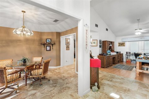 Villa ou maison à vendre à Winter Haven, Floride: 4 chambres, 243.87 m2 № 2428958 - photo 14
