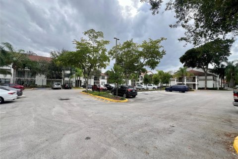 Condominio en alquiler en Hollywood, Florida, 1 dormitorio, 78.13 m2 № 2055490 - foto 12