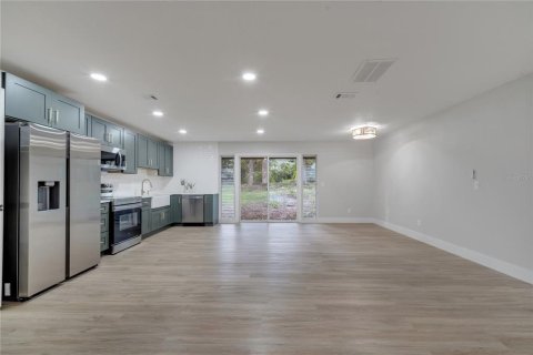 House in Orlando, Florida 3 bedrooms, 178.56 sq.m. № 1805198 - photo 30
