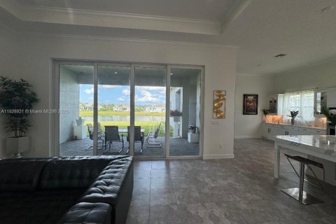 House in Westlake, Florida 5 bedrooms, 347.27 sq.m. № 1809471 - photo 20