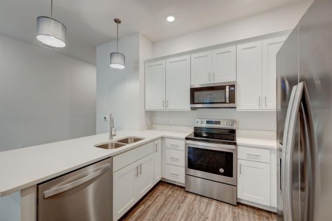 Appartement à louer à Gainesville, Floride: 2 chambres, 130.06 m2 № 2385960 - photo 4