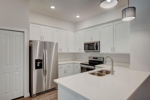 Appartement à louer à Gainesville, Floride: 2 chambres, 130.06 m2 № 2385960 - photo 8