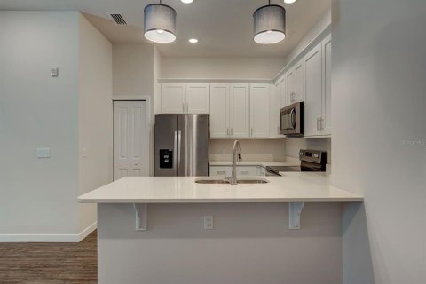 Appartement à louer à Gainesville, Floride: 2 chambres, 130.06 m2 № 2385960 - photo 5