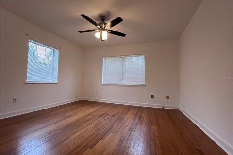 House in Winter Park, Florida 4 bedrooms, 366.78 sq.m. № 1882907 - photo 13