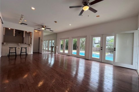 House in Winter Park, Florida 4 bedrooms, 366.78 sq.m. № 1882907 - photo 25