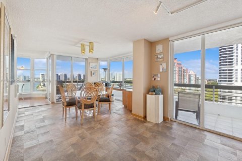 Copropriété à vendre à Aventura, Floride: 3 chambres, 232.53 m2 № 1938596 - photo 5