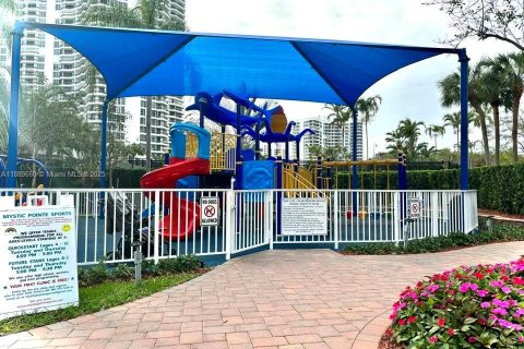 Copropriété à vendre à Aventura, Floride: 3 chambres, 232.53 m2 № 1938596 - photo 10