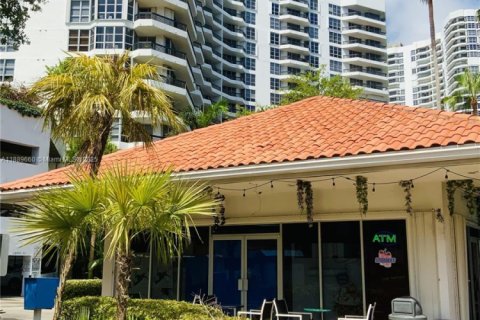 Copropriété à vendre à Aventura, Floride: 3 chambres, 232.53 m2 № 1938596 - photo 23