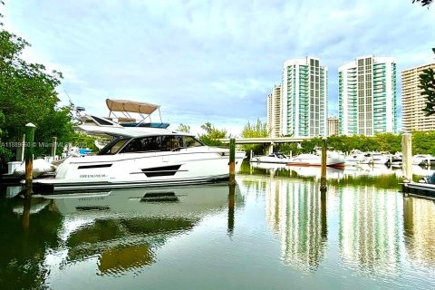 Copropriété à vendre à Aventura, Floride: 3 chambres, 232.53 m2 № 1938596 - photo 11