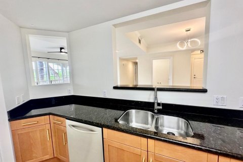Copropriété à louer à Fort Lauderdale, Floride: 2 chambres, 164.44 m2 № 2439303 - photo 18