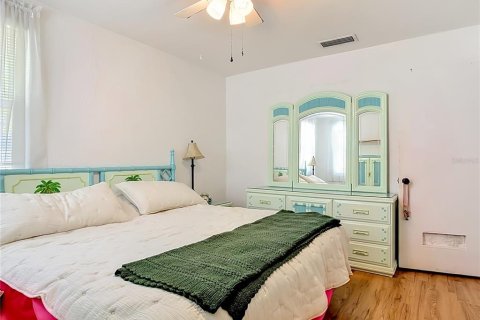 House in Ormond Beach, Florida 3 bedrooms, 111.85 sq.m. № 2098202 - photo 11