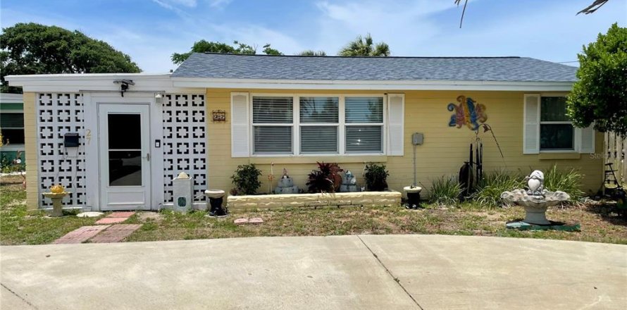 House in Ormond Beach, Florida 3 bedrooms, 111.85 sq.m. № 2098202